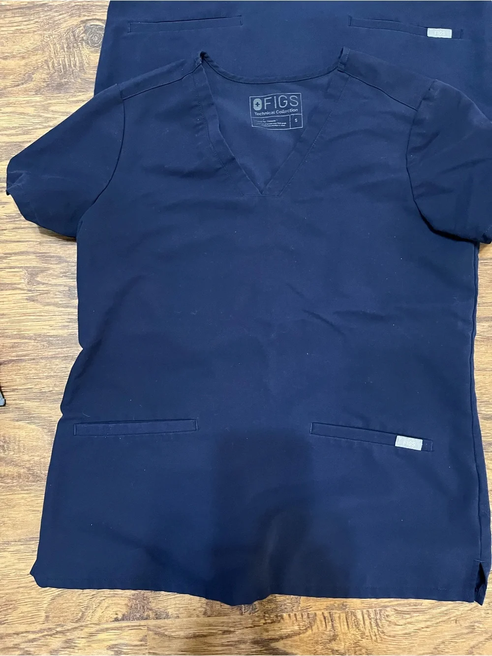 Bundle of 4 FIGS Navy Scrub Sets - Size Small - Picture 5 of 16